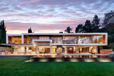 When Modern Mansions Go Big And Expensive - World of Architecture