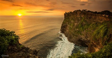 Uluwatu Temple Sunset and Kecak Fire Dance - Klook