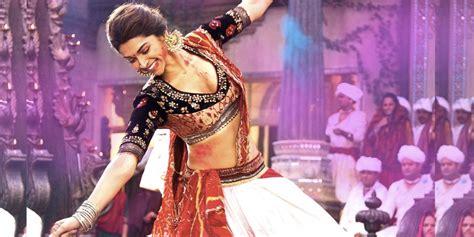 Gear Up For the Festive Season With Navratri Garba Songs List - Styl Inc