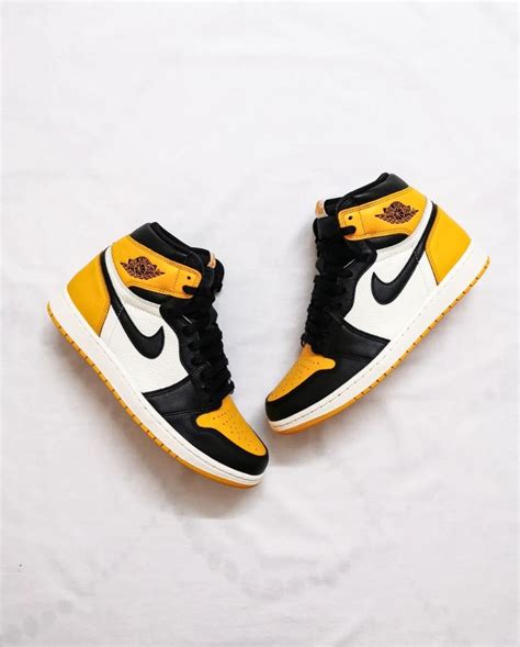 Air Jordan 1 High "Yellow Toe", Men's Fashion, Footwear, Sneakers on ...