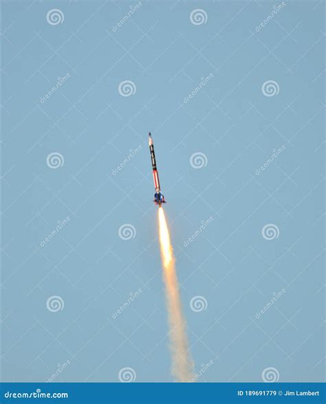 Model Rocket Flying editorial stock image. Image of vehicle - 189691779