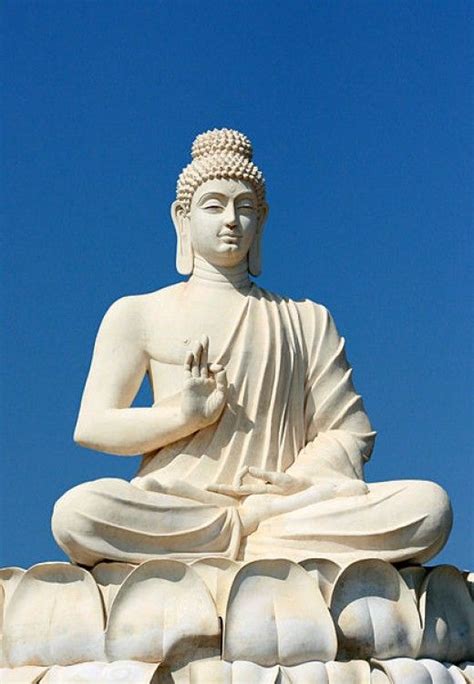 Discover the Beauty of Buddha - 15 Famous Statues in India