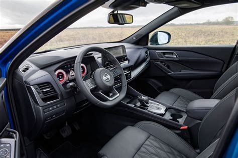 Striking new Nissan Qashqai arrives with more practical cabin and ...