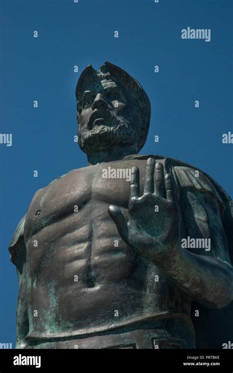 Pheidippides statue hi-res stock photography and images - Alamy