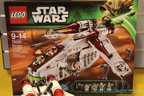 LEGO Star Wars Republic Gunship 75021 Pics