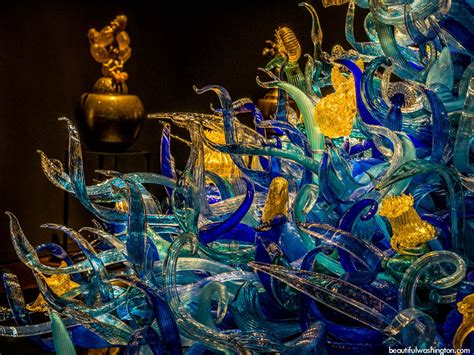 The Captivating Glass Art of Dale Chihuly