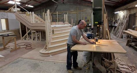 Behind-the-Scenes: Production Design and the Grand Staircase in Titanic ...