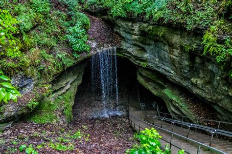 Mammoth Cave National Park in Kentucky - We Love to Explore