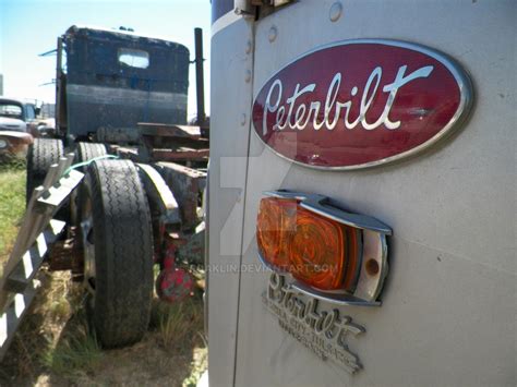 Peterbilt logo by roaklin on DeviantArt