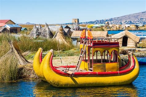 Lake Titicaca floating islands | Mysteries that no one told you ...