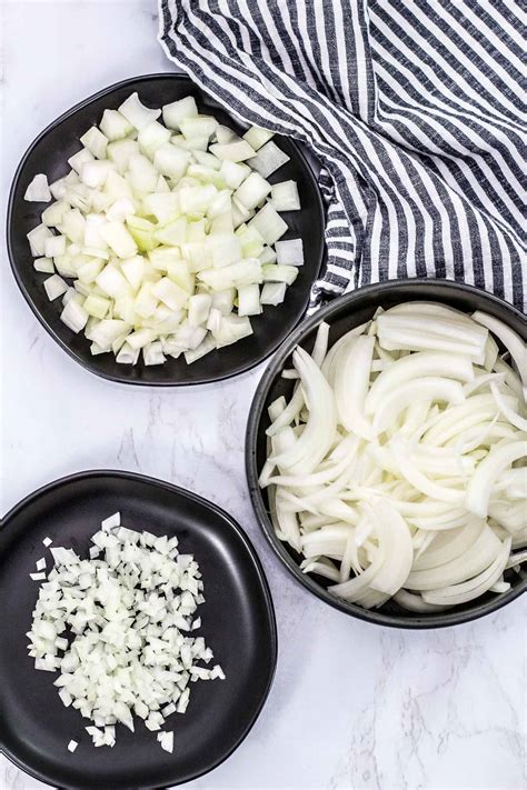 How to mince, dice, and slice onion (step-by-step guide) - My Eclectic ...