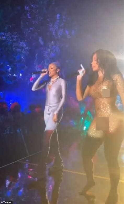 Cardi B got paid $1M to perform 35-minute set at 'elite bankers event ...