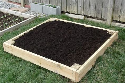 Raised Bed Soil: Make The Best Soil for a Raised Bed Vegetable Garden