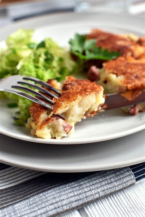 Corned Beef Hash Cakes Recipe - COOK.ME