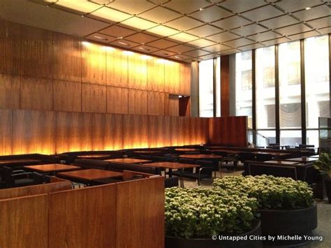 Inside the Four Seasons Restaurant in the Seagram Building [Photos ...