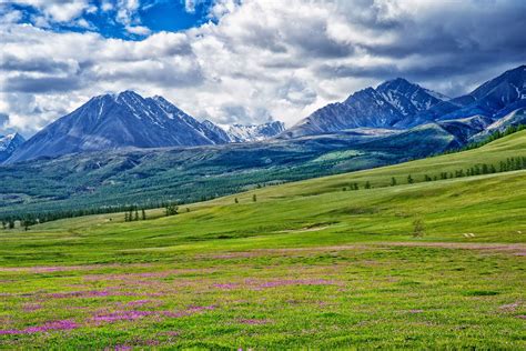 The Russian Border Mountains Mongolia landscape pic by Kanenori ...