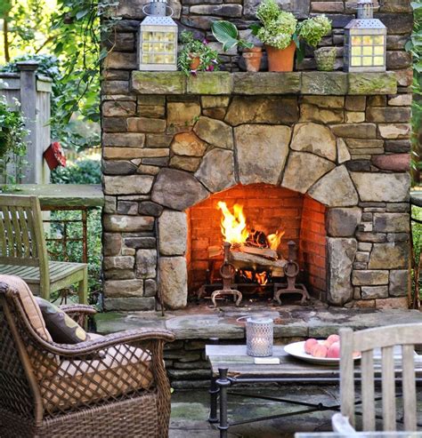 32 The Best Backyard Fireplace Design Ideas You Must Have - HMDCRTN