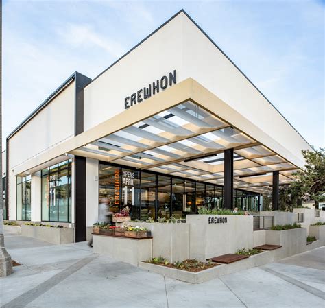 Erewhon Market Announces Grand Opening in Santa Monica | VMSD.com