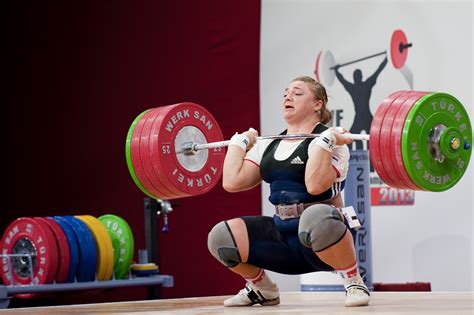 Weightlifter Kashirina loses world titles and world record in doping ruling