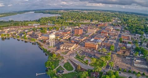 'The Land Between Lakes': Why You Should Visit Albert Lea, Minnesota