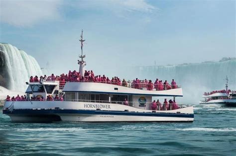 Niagara Falls Day Trip with Cruise from Toronto 2024