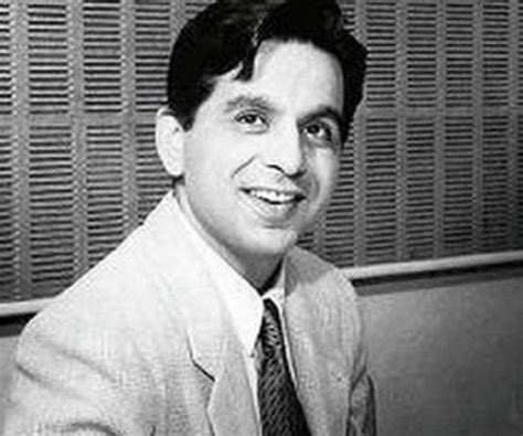 Dilip Kumar Biography - Facts, Childhood, Life Achievements & Timeline