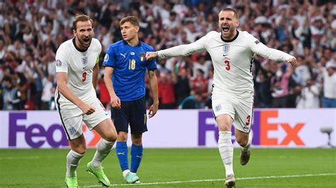 England's Luke Shaw scores fastest goal ever in a EURO final against ...