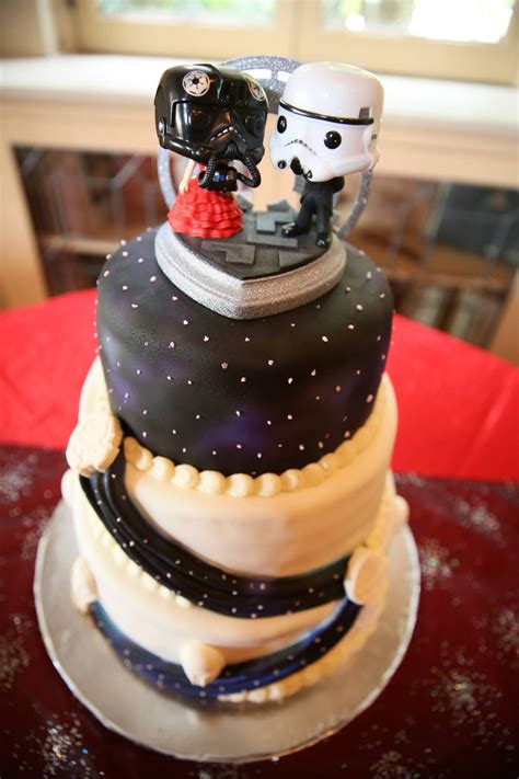 Star Wars Wedding Cake : r/geekweddings