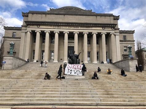 Students Protest at Columbia University for ‘Tuition Strike 2021 ...