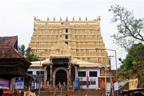 Sri Padmanabhaswamy Temple | Treasure, Timings, Dress Code