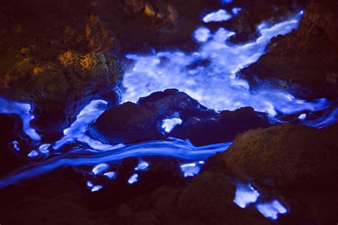 Spectacular natural phenomenon – Otherworldly blue fire crater at the ...