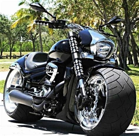 Suzuki Boulevard M109R - Intruder M1800R Muscle Custom