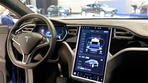 Elon Musk: Tesla raises cost of 'self-driving' cars - BBC News