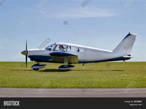 Light Aircraft Take Image & Photo (Free Trial) | Bigstock