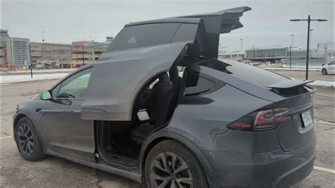 Tesla Model X Falcon Doors - YouTube