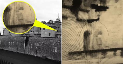 Does spooky snap show ghosts of two princes in the Tower of London ...