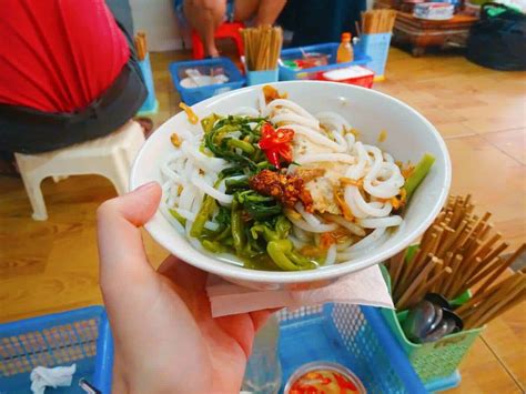 Hanoi Food Guide: 16 Dishes & Street Food Locations! – Where Goes Rose?