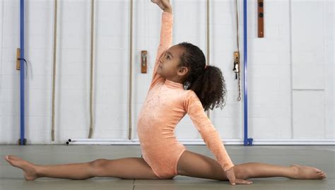 How to Do a Split for Beginners for Kids - SportsRec