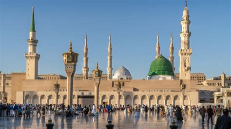 Imam's Prophet Mosque in Madina Voted Islamic Personality of Year in ...