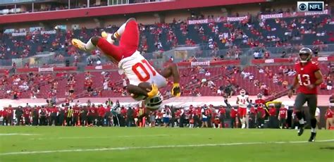 Tyreek Hill Backflipped Into The End Zone As He Torched The Bucs Early