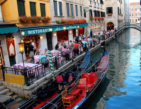 Witness Venice Nightlife At Its Best By Visiting These Places!