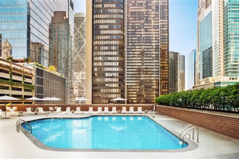 DoubleTree by Hilton Chicago - Magnificent Mile in Chicago | Best Rates ...