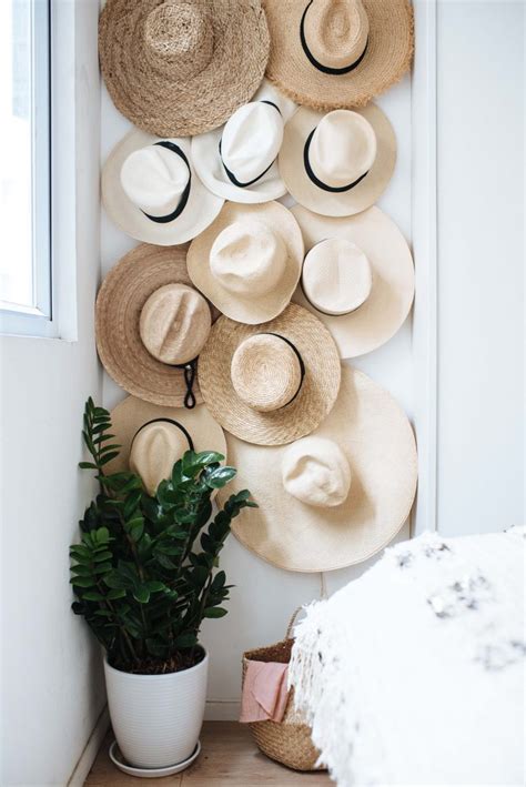 27 Simple Tutorials to Build a DIY Hat Rack