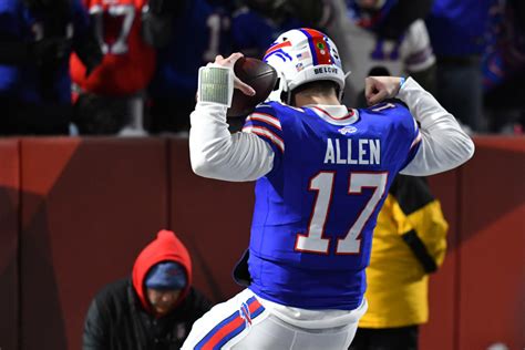 WATCH: Buffalo Bills QB Josh Allen Scores Go-Ahead Touchdown in First ...