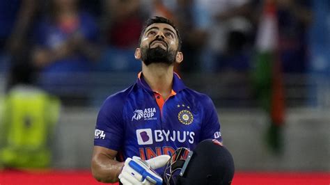 Kohli scripts 2 magnificent world records with sensational fifty vs ...