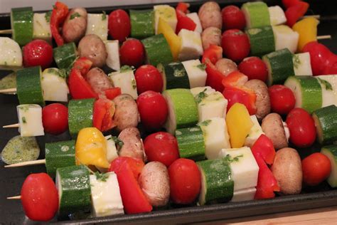 Eats the World: Vegetarian BBQ ideas - Halloumi kebabs