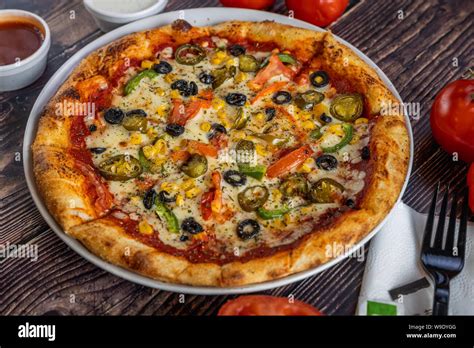 TAKE AWAY FOOD Pizza fish and Chips Stock Photo - Alamy