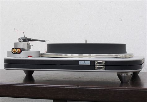 Spiral Groove Unveiled Its New SG1.2 Turntable