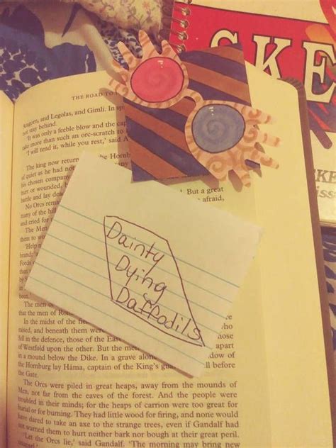 I made a Harry Potter corner bookmark! by DaintyDyingDaffodils on ...