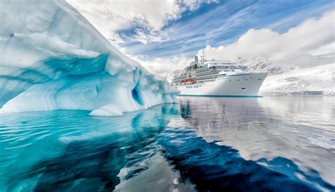 The Ultimate Guide To The World’s Best Northern Lights Cruises